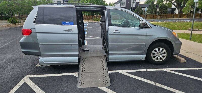 2008 Honda Odyssey EX-L Handicap Wheelchair Van   - Photo 1 - Golden, CO 80401
