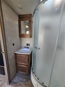 2019 Gulf Stream Innsbruck GSX M26 Toy Hauler   - Photo 10 - Golden, CO 80401