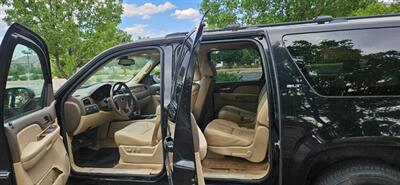 2007 GMC Yukon XL SLT   - Photo 6 - Golden, CO 80401