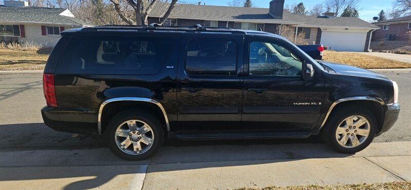 2007 GMC Yukon XL SLT - Photo 1 - Golden, CO 80401