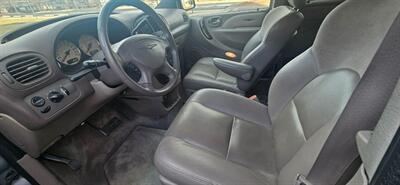 2003 Chrysler Town & Country Limited Handicap Van - Photo 15 - Golden, CO 80401