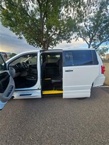 2019 Dodge Grand Caravan SE Handicap Van - Photo 6 - Golden, CO 80401