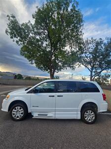 2019 Dodge Grand Caravan SE Handicap Van - Photo 5 - Golden, CO 80401