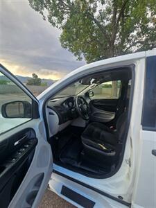 2019 Dodge Grand Caravan SE Handicap Van - Photo 9 - Golden, CO 80401