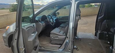 2008 Honda Odyssey EX-L Handicap Wheelchair Van   - Photo 4 - Golden, CO 80401