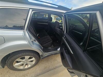 2013 Subaru Outback 2.5i Premium AWD - Photo 12 - Golden, CO 80401