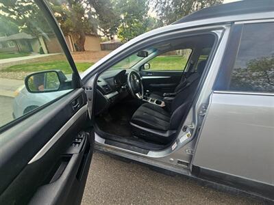 2013 Subaru Outback 2.5i Premium AWD - Photo 9 - Golden, CO 80401