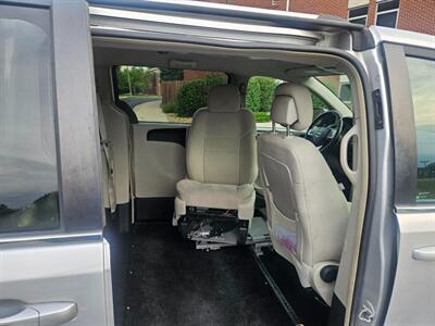 2011 Dodge Grand Caravan Handicap Wheelchair Van   - Photo 12 - Golden, CO 80401