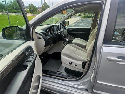 2011 Dodge Grand Caravan Handicap Wheelchair Van   - Photo 14 - Golden, CO 80401