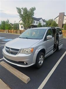 2011 Dodge Grand Caravan Handicap Wheelchair Van   - Photo 4 - Golden, CO 80401