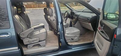 2005 Buick Terraza CXL  All Wheel Drive - Photo 12 - Golden, CO 80401