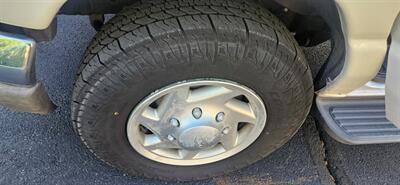 2007 Ford E-350 SD Extended 15 Passenger - Photo 18 - Golden, CO 80401