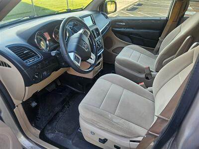 2014 Dodge Grand Caravan SXT Handicap Wheelchair Van - Photo 10 - Golden, CO 80401