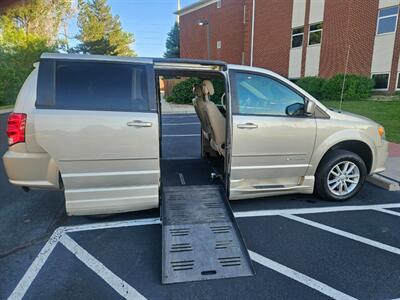 2014 Dodge Grand Caravan SXT Handicap Wheelchair Van - Photo 18 - Golden, CO 80401