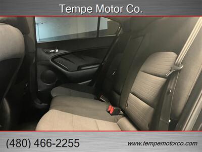 2014 Kia Forte EX   - Photo 12 - Tempe, AZ 85284