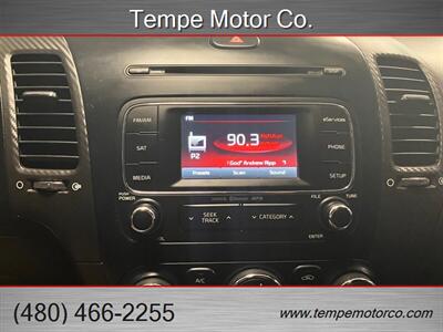 2014 Kia Forte EX   - Photo 17 - Tempe, AZ 85284