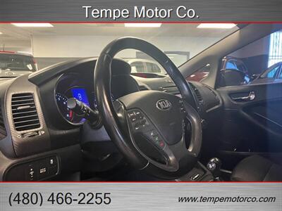 2014 Kia Forte EX   - Photo 10 - Tempe, AZ 85284