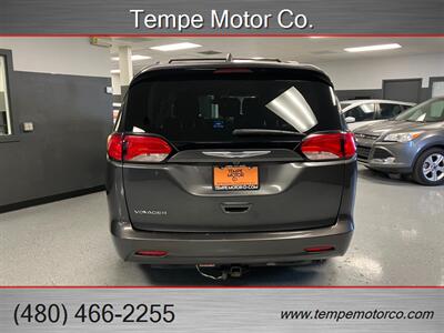 2020 Chrysler Voyager LXi   - Photo 7 - Tempe, AZ 85284