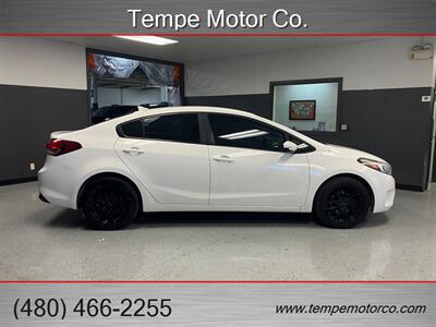 2017 Kia Forte LX   - Photo 5 - Tempe, AZ 85284