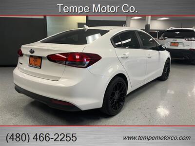 2017 Kia Forte LX   - Photo 8 - Tempe, AZ 85284