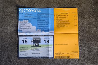 2005 Toyota Sequoia SR5   - Photo 58 - Van Nuys, CA 91402