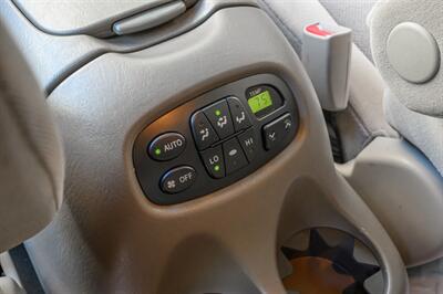 2005 Toyota Sequoia SR5   - Photo 87 - Van Nuys, CA 91402