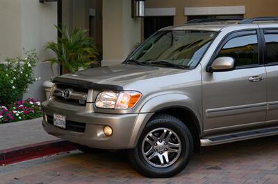 2005 Toyota Sequoia SR5   - Photo 9 - Van Nuys, CA 91402