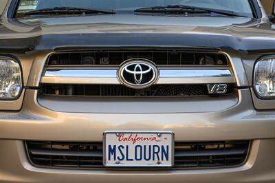 2005 Toyota Sequoia SR5   - Photo 19 - Van Nuys, CA 91402