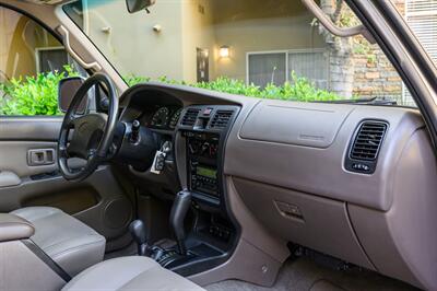 2002 Toyota 4Runner SR5   - Photo 25 - Van Nuys, CA 91402