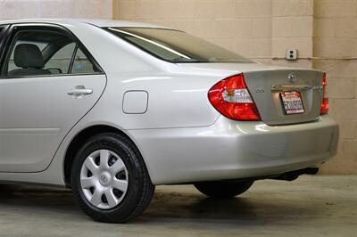 2003 Toyota Camry LE   - Photo 14 - Van Nuys, CA 91402