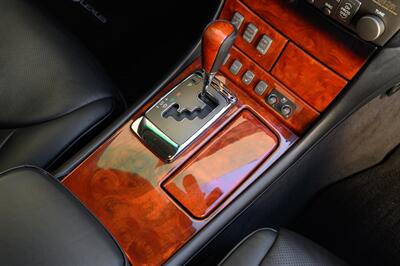2006 Lexus LS 430   - Photo 48 - Van Nuys, CA 91402