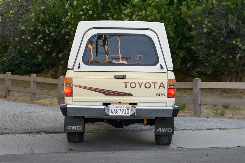1986 Toyota Pickup SR5 - Photo 30 - Van Nuys, CA 91402