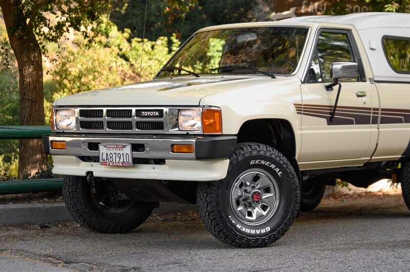 1986 Toyota Pickup SR5 - Photo 4 - Van Nuys, CA 91402