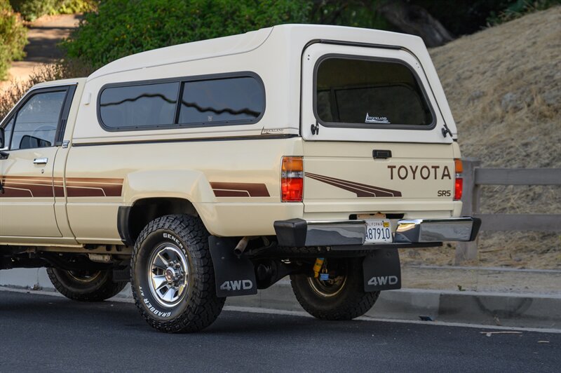 1986 Toyota Pickup SR5 - Photo 38 - Van Nuys, CA 91402
