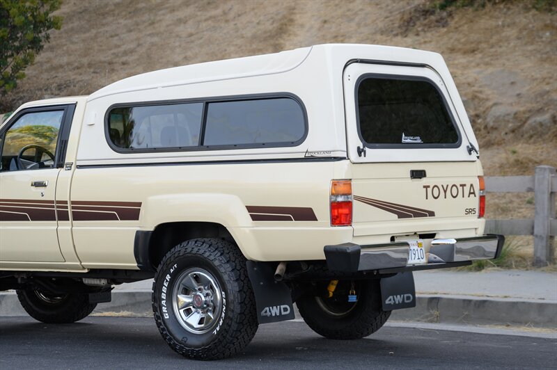 1986 Toyota Pickup SR5 - Photo 12 - Van Nuys, CA 91402