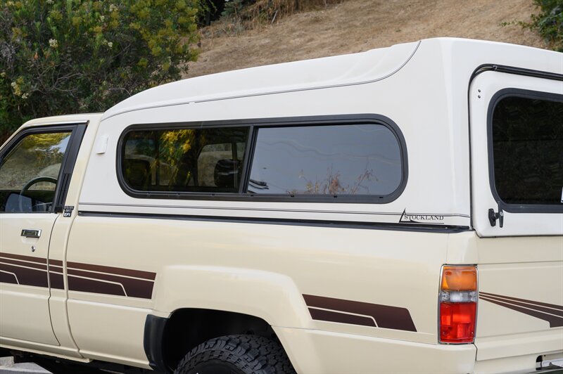 1986 Toyota Pickup SR5 - Photo 20 - Van Nuys, CA 91402