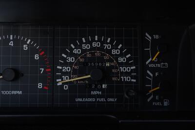 1986 Toyota Pickup SR5 - Photo 42 - Van Nuys, CA 91402