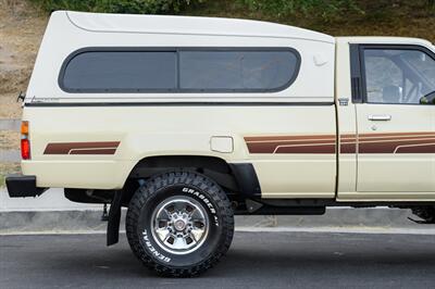 1986 Toyota Pickup SR5 - Photo 21 - Van Nuys, CA 91402