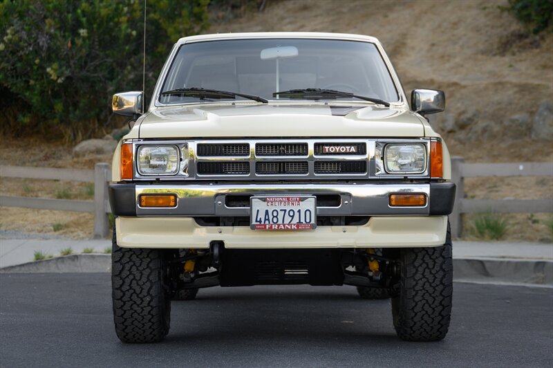 1986 Toyota Pickup SR5 - Photo 28 - Van Nuys, CA 91402