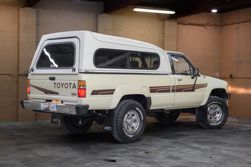 1986 Toyota Pickup SR5 - Photo 59 - Van Nuys, CA 91402