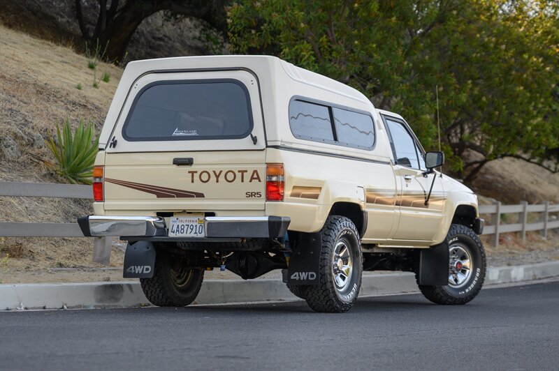1986 Toyota Pickup SR5 - Photo 31 - Van Nuys, CA 91402