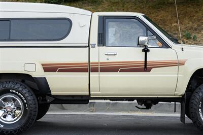 1986 Toyota Pickup SR5 - Photo 22 - Van Nuys, CA 91402