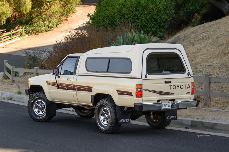 1986 Toyota Pickup SR5 - Photo 36 - Van Nuys, CA 91402