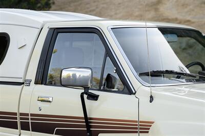 1986 Toyota Pickup SR5 - Photo 24 - Van Nuys, CA 91402