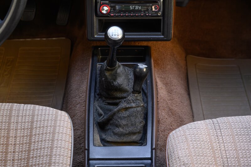 1986 Toyota Pickup SR5 - Photo 54 - Van Nuys, CA 91402