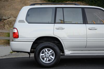 2000 Lexus LX 470   - Photo 23 - Van Nuys, CA 91402