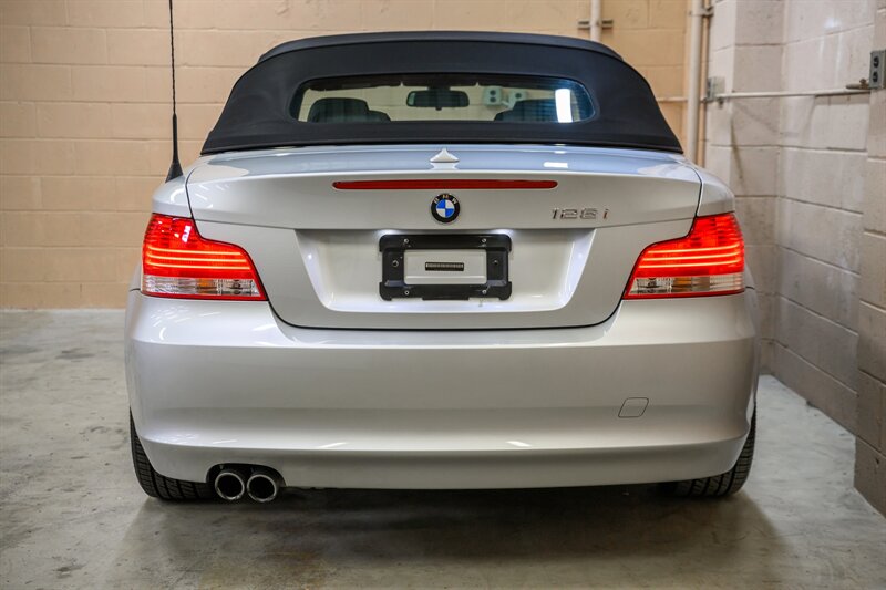 2011 BMW 128I - Photo 16 - Van Nuys, CA 91402