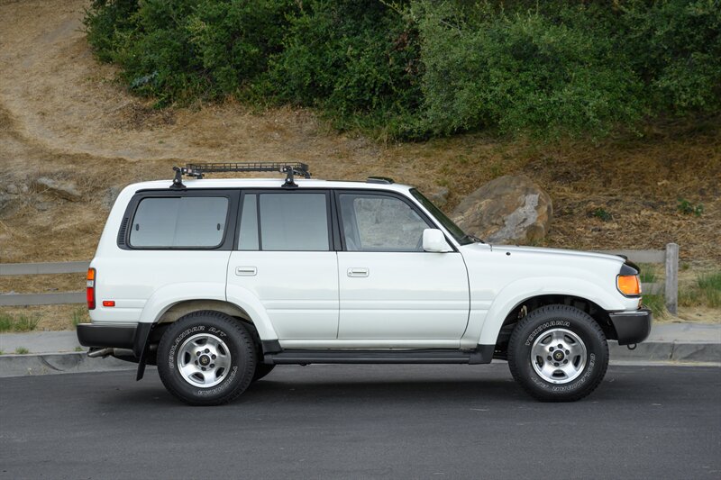 1993 Toyota Land Cruiser - Photo 31 - Van Nuys, CA 91402