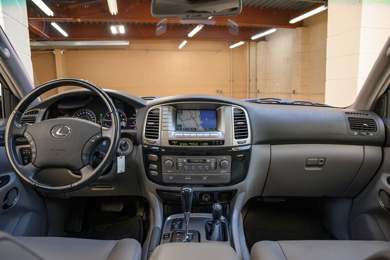 2007 Lexus LX 470 - Photo 33 - La Crescenta, CA 91214