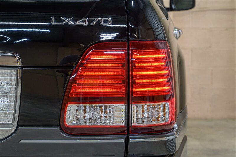 2007 Lexus LX 470 - Photo 23 - La Crescenta, CA 91214